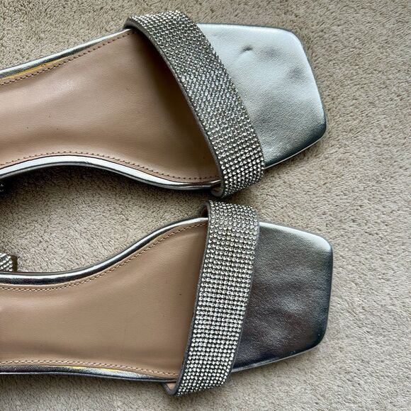 Steve Madden Nava Rhinestone Low Heel Silver Sandal Women 8 M Ankle Strap Square - Picture 7 of 15